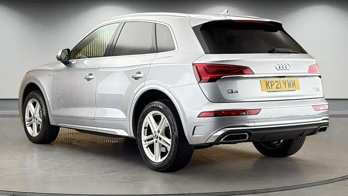 Used Audi Q5 S-Line 204 HP (150 kW) 2021 Floret silver SUV