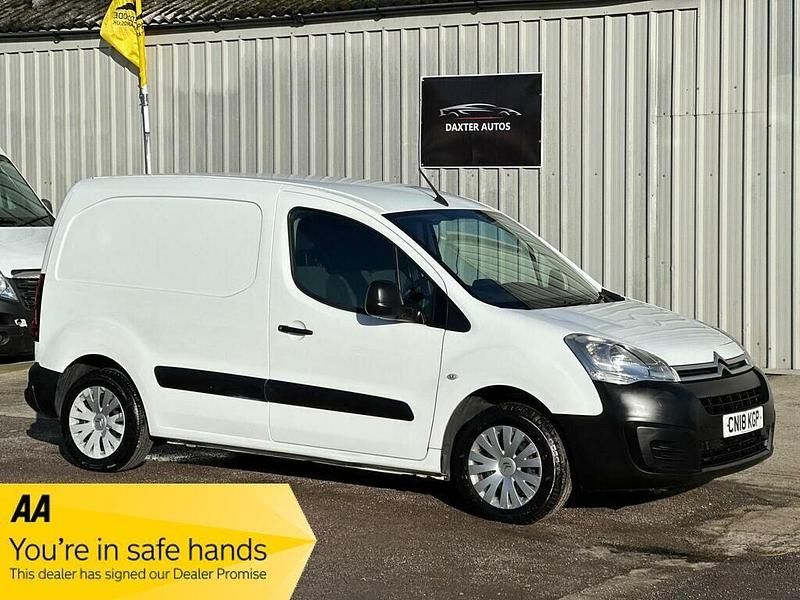 White Used 2018 Citroën Berlingo MPV | £5,990 (Good price) - Image 1/2