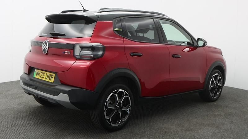 Used Citroën e-C3 83 kW (113 HP) 2025 Red Hatchback