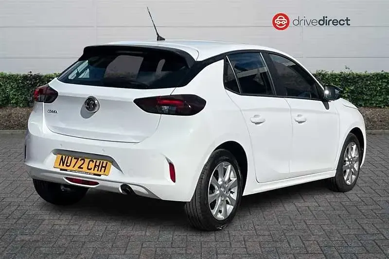 Used Vauxhall Corsa Design Edition 75 HP (55 kW) 2022 White Hatchback