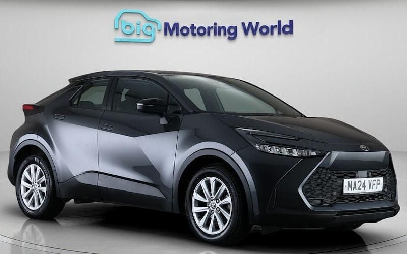 Used Toyota C-HR 140 HP (102 kW) 2026 SUV