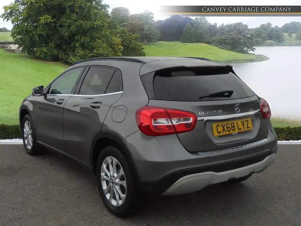 Used Mercedes GLA200 SE 156 HP (114 kW) 2018 Grey SUV