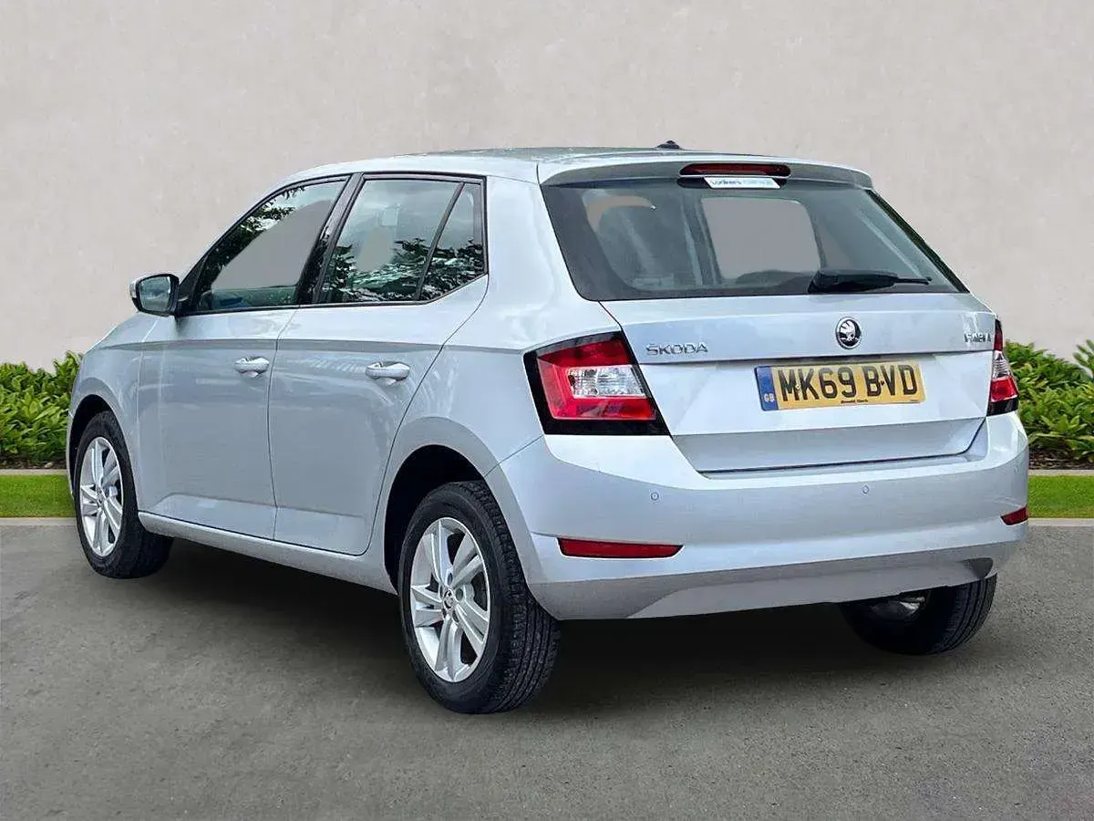 Used Skoda Fabia SE 75 HP (55 kW) 2019 Silver Hatchback