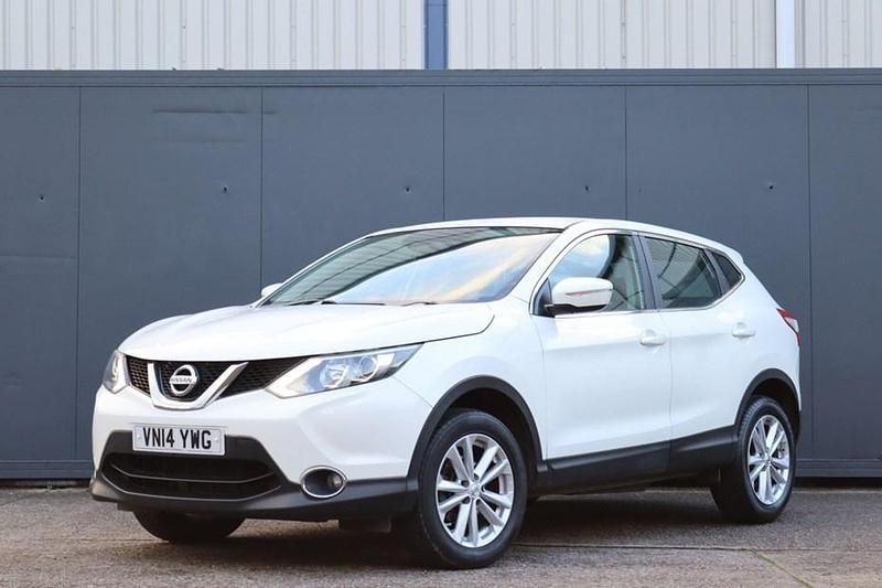 White Used 2014 Nissan Qashqai Acenta SUV | £3,895 (Fair price) - Image 1/1