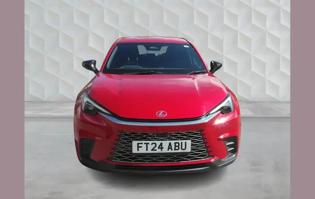 Used Lexus LBX 136 HP (100 kW) 2024 Red SUV