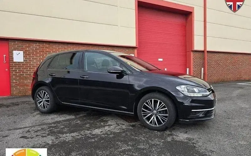 Second-hand VW Golf VII SE 116 CP (85 kW) 2018 Hatchback