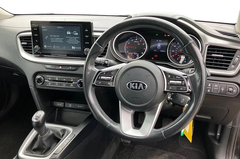 Used Kia Ceed 118 HP (86 kW) 2020 Black Hatchback