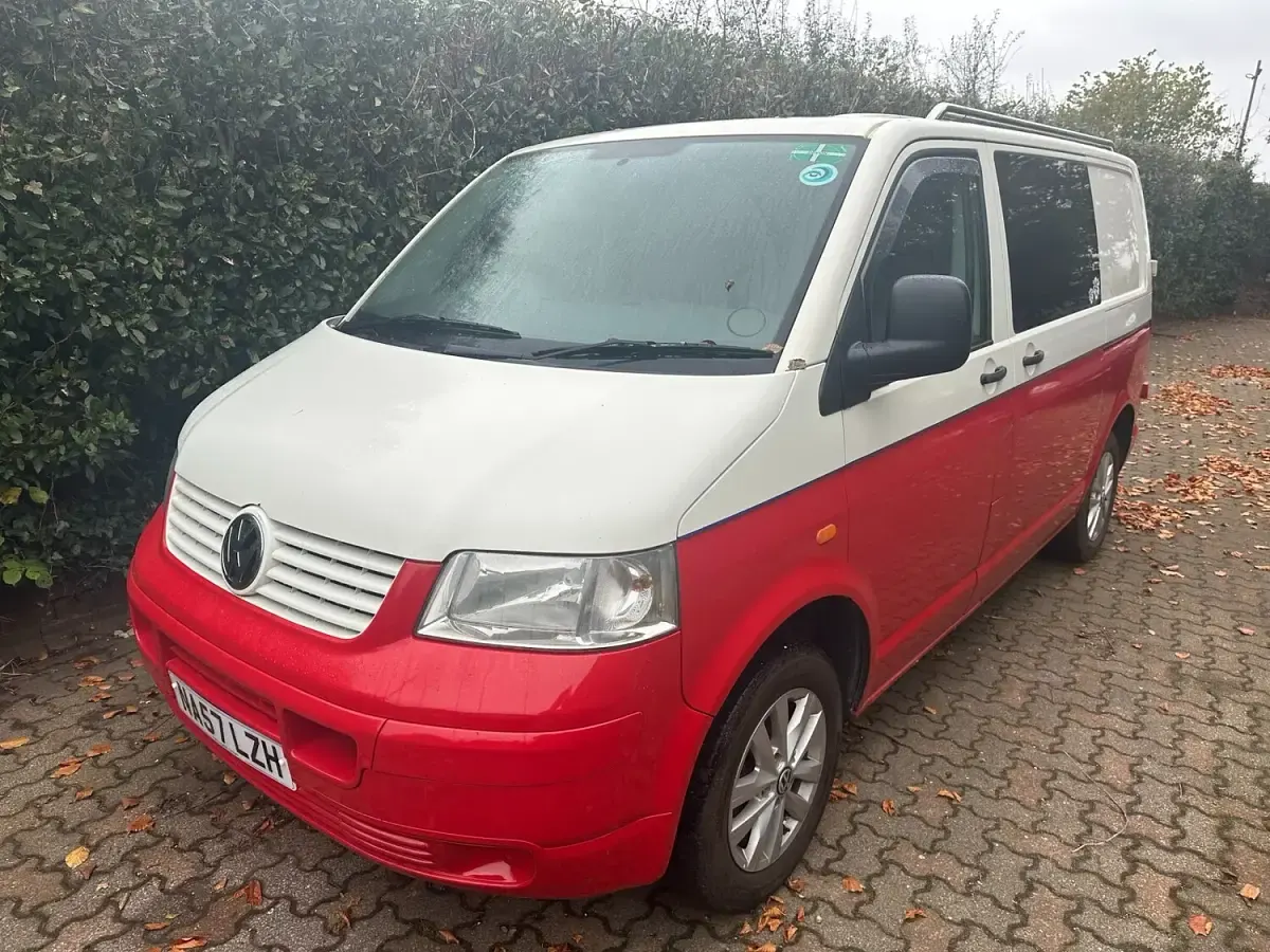 Used VW T5 84 HP (61 kW) 2007 White Van