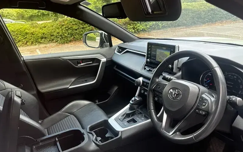 Used Toyota RAV4 Hybrid 218 HP (160 kW) 2021 Black SUV