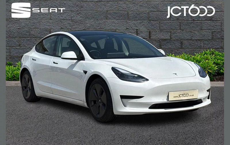 White Used 2020 Tesla Model 3 Standard Range Sedan | £15,750 (Good price) - Image 1/4