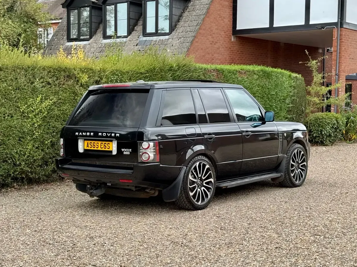 Used Land Rover Range Rover Vogue 2011 Black SUV