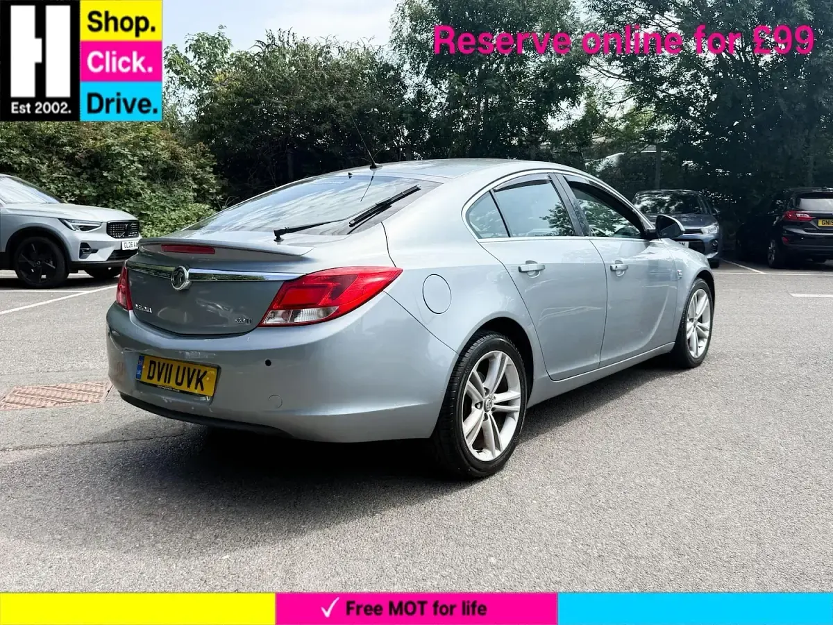 Used Vauxhall Insignia SRi 160 HP (117 kW) 2011 Silver Hatchback