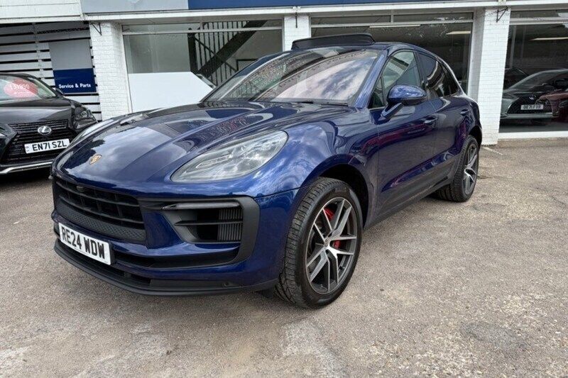Used 2024 Porsche Macan SUV | £67,990 (Fair price) - Image 1/1