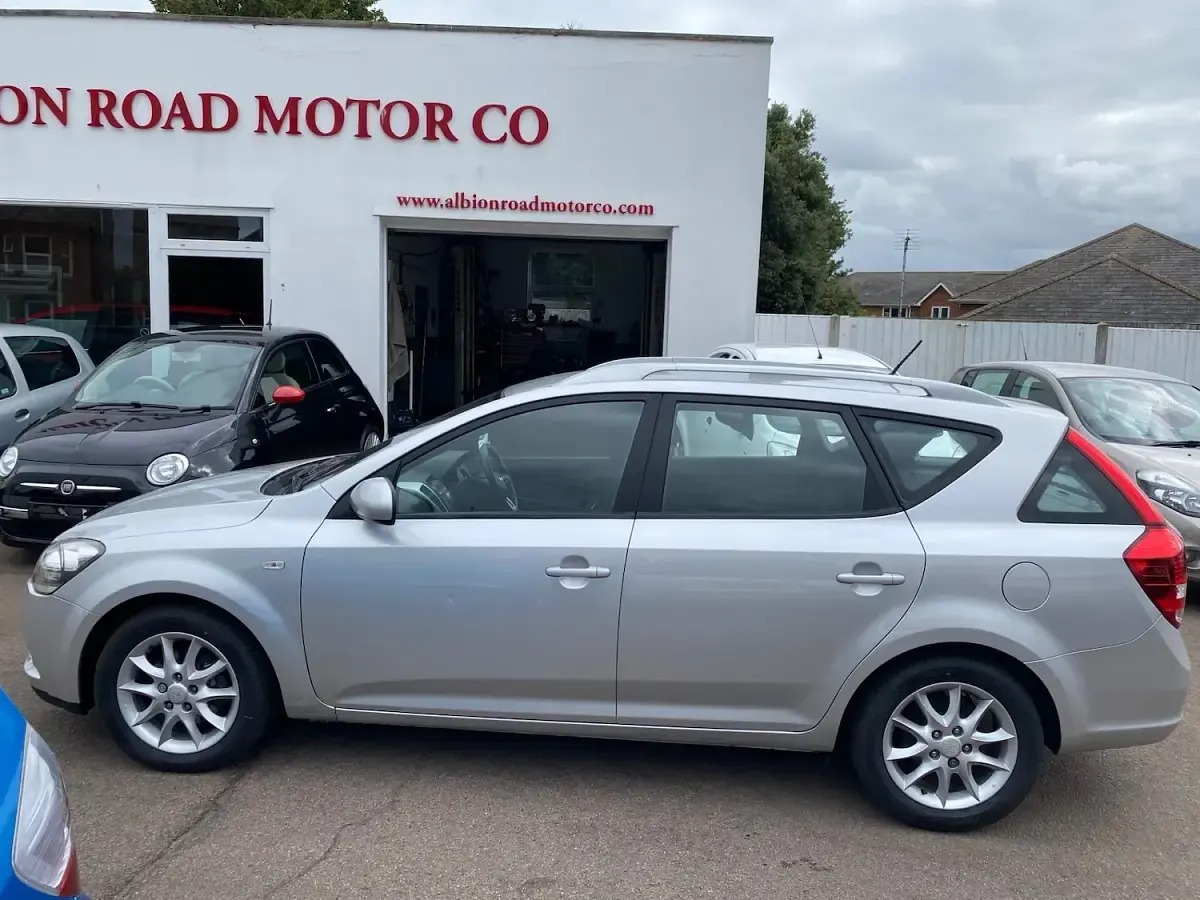 Used Kia Ceed 2012 Silver Hatchback