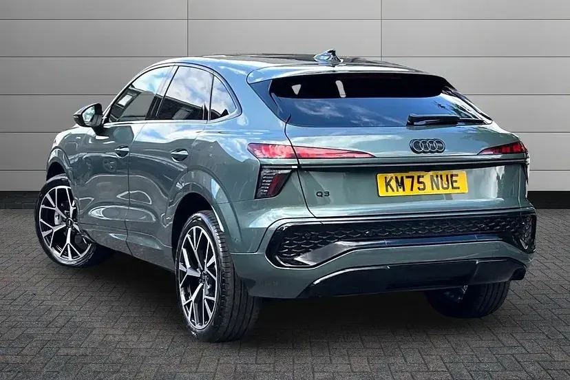 New Audi Q3 Sportback Comfort 268 HP (197 kW) 2025 Sage green SUV