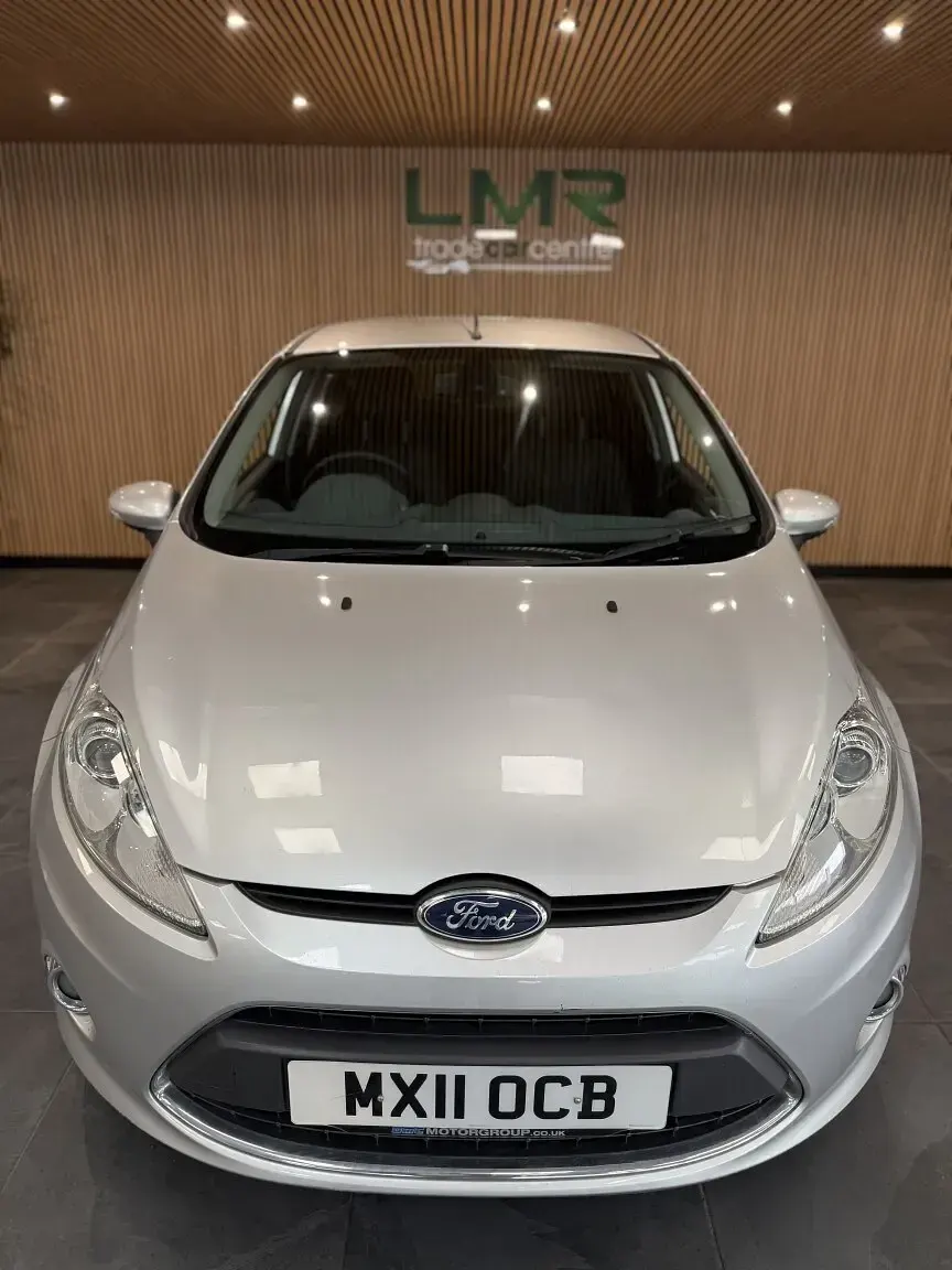 Used Ford Fiesta Titanium 96 HP (70 kW) 2011 Silver Hatchback