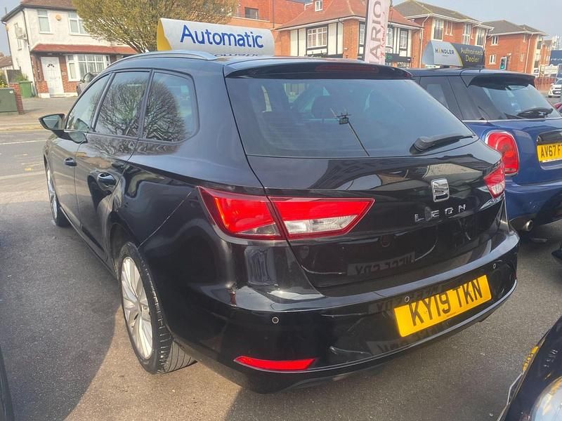 Begagnad Seat Leon ST SE Dynamic 115 HK (84 kW) 2019 Svart Kombi