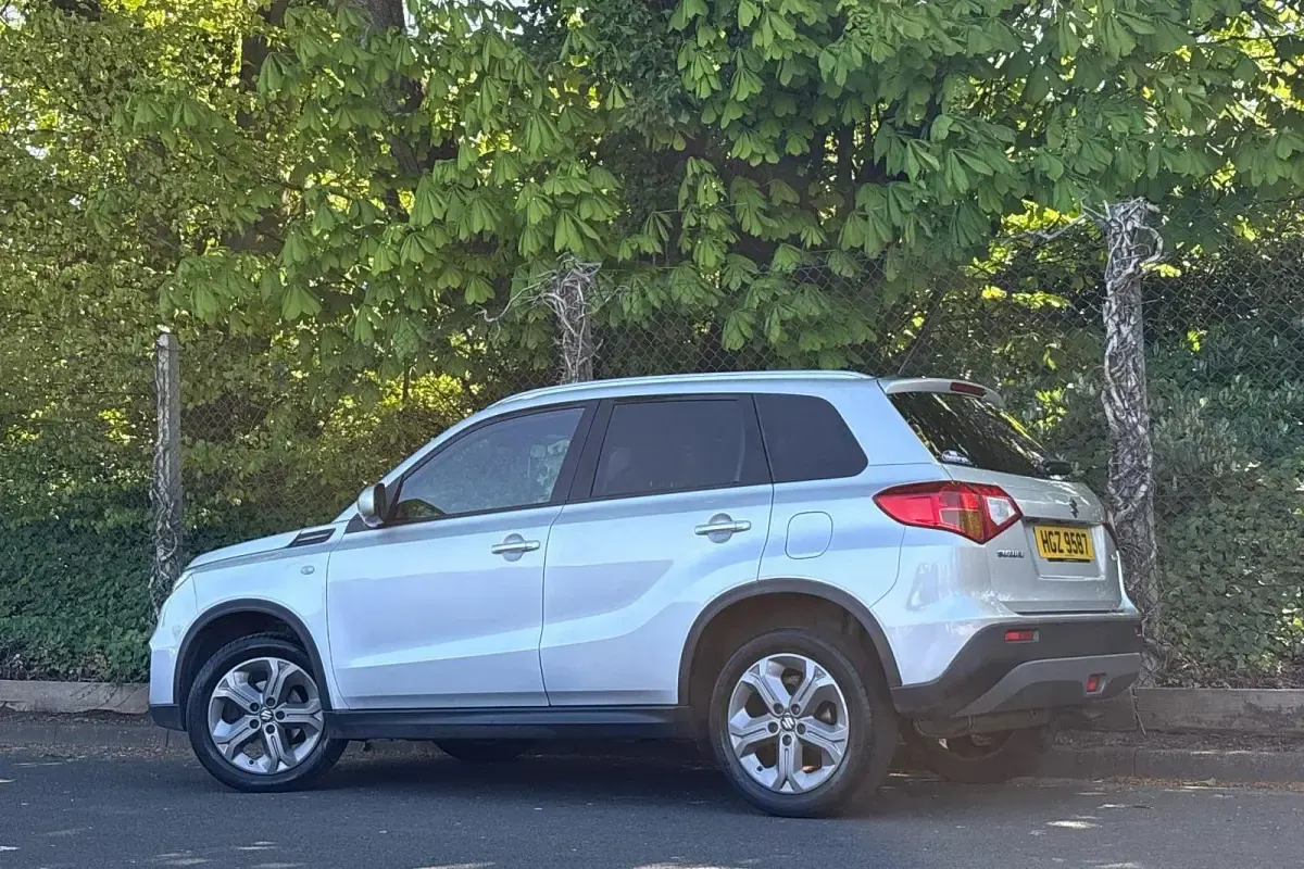 Second-hand Suzuki Vitara SZ-T 120 CP (88 kW) 2017 Argintiu SUV