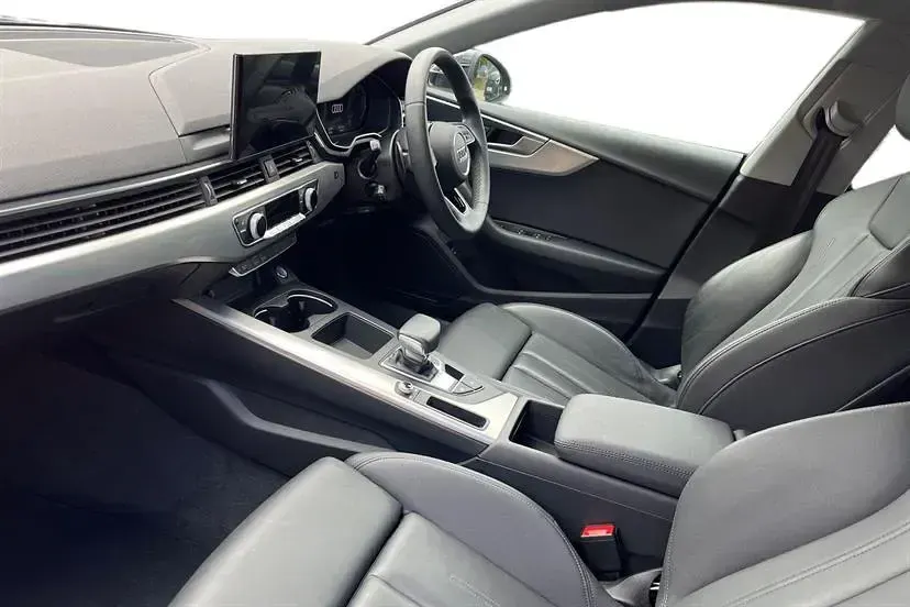 Usado Audi A5 Sport 150 CV (110 kW) 2024 Negro Utilitario