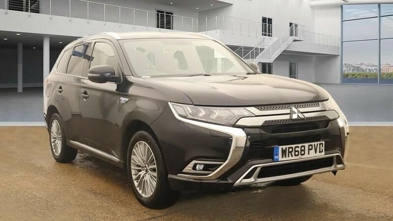 Black Used 2018 Mitsubishi Outlander P-HEV SUV | £8,495 (Fair price) - Image 1/3