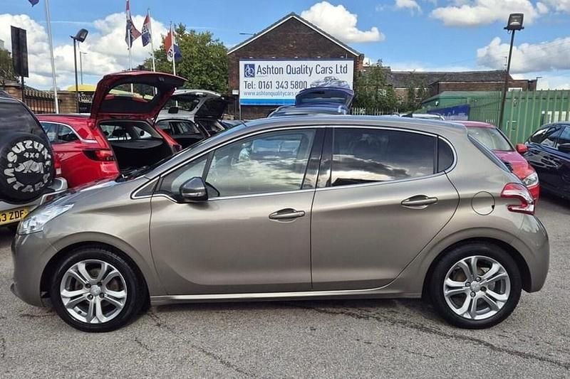 Grey Used 2014 Peugeot 208 Allure Hatchback | £3,195 (Good price) - Image 1/1