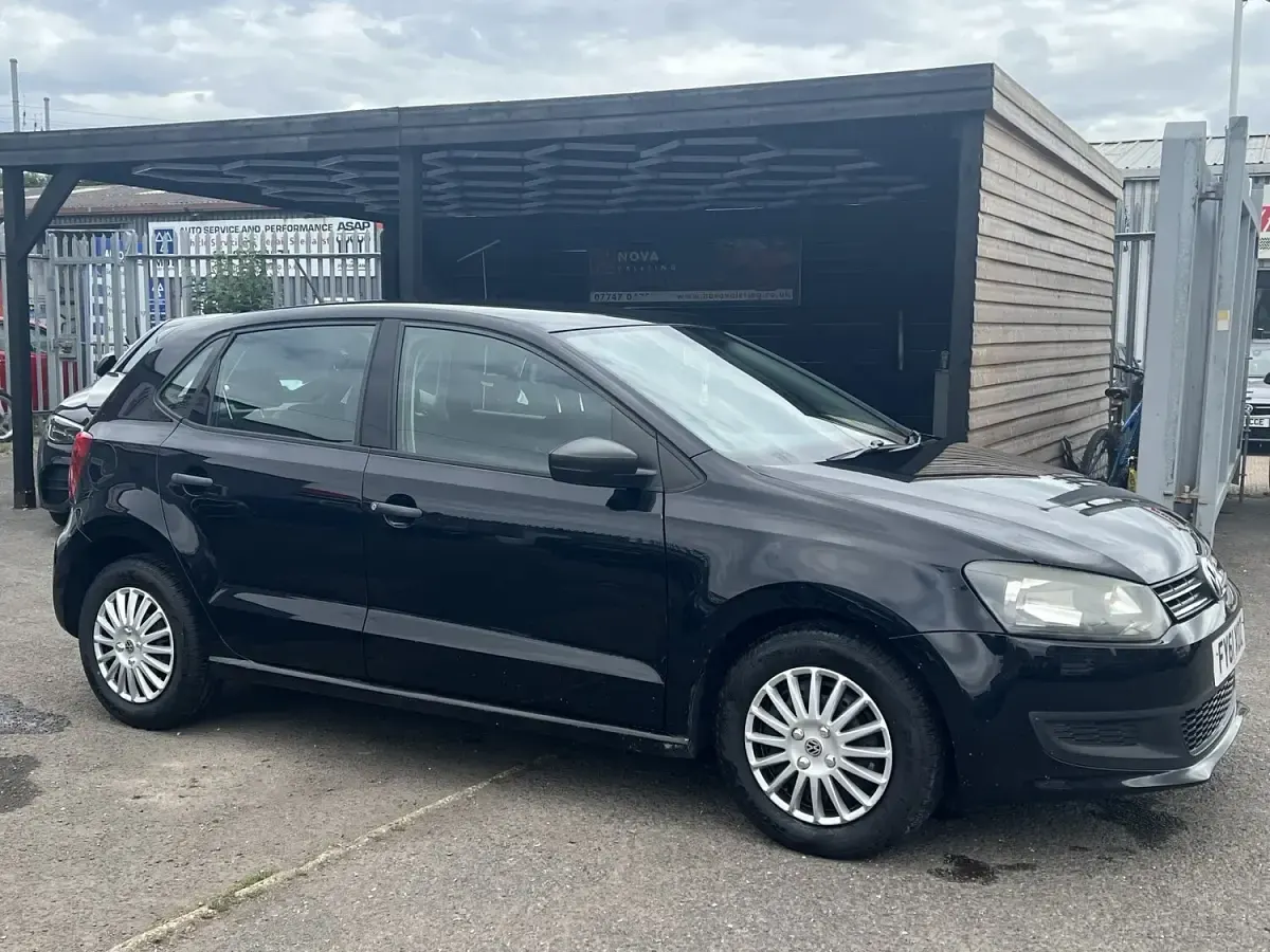 Used VW Polo S 59 HP (43 kW) 2011 Black Hatchback