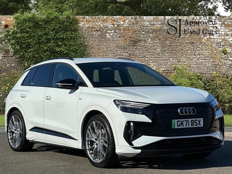 White Used 2021 Audi Q4 e-tron Advanced SUV | £23,450 - Image 1/4