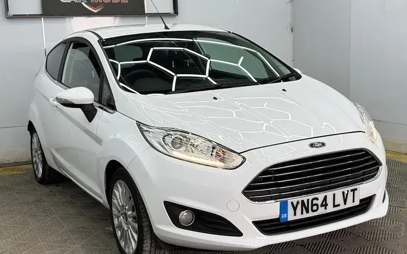 Used Ford Fiesta Titanium 101 HP (74 kW) 2014 Hatchback