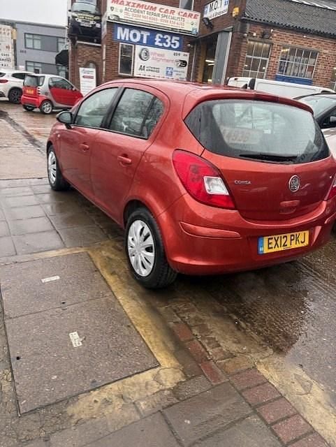 Used Vauxhall Corsa 100 HP (73 kW) 2012 Orange Hatchback