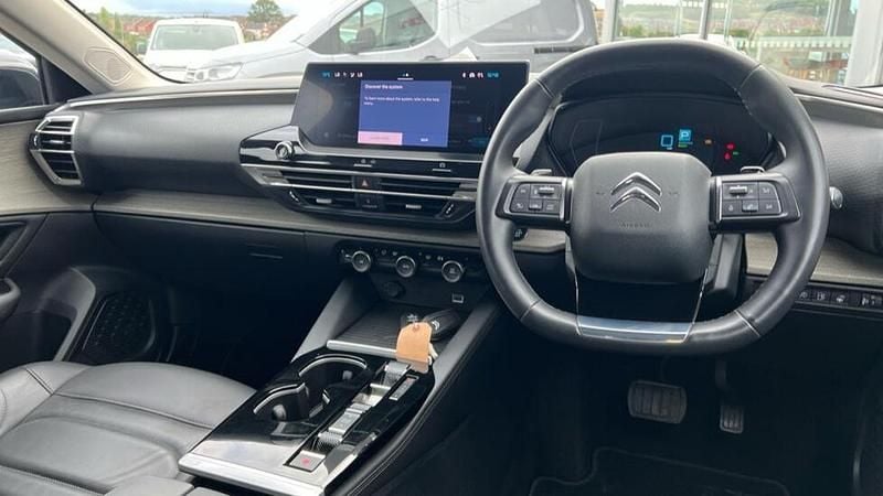 Used 2023 Citroën C5 X Shine Hatchback | £16,930 (Super price) - Image 1/4