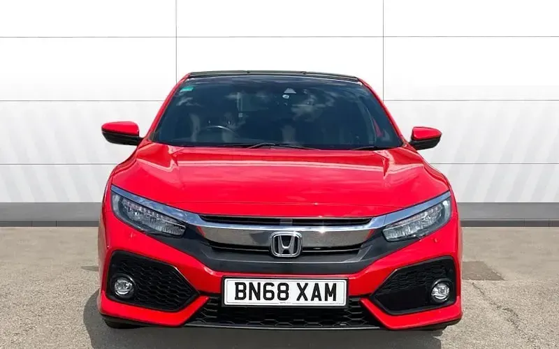 Käytetty Honda Civic Prestige 182 HP (133 kW) 2018 Punainen Viistoperä
