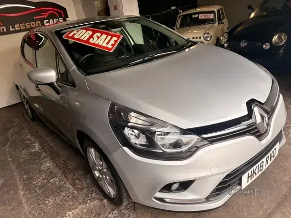 Used Renault Clio Dynamique 75 HP (55 kW) 2018 Silver Hatchback