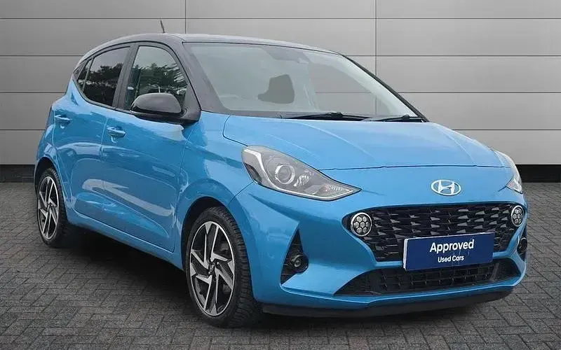 Used Hyundai i10 Premium 67 HP (49 kW) 2023 Hatchback