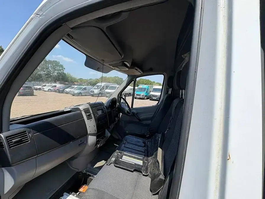 Used Mercedes Sprinter 129 HP (94 kW) 2011 White Van