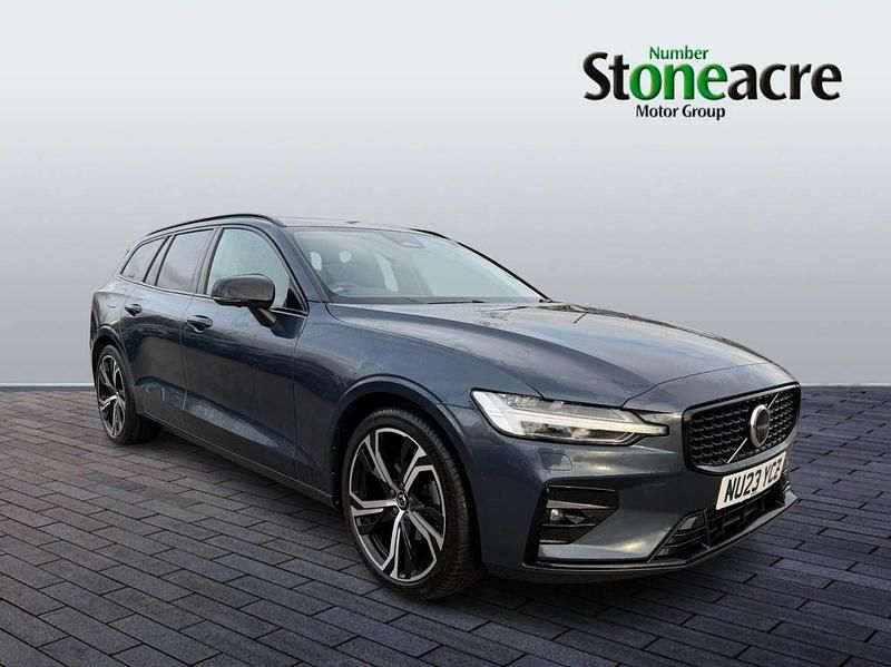 Used Volvo V60 Ultimate 197 HP (144 kW) 2023 Blue Estate