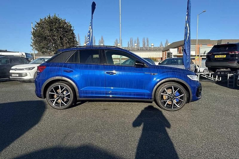 Used VW T-Roc Black Edition 300 HP (220 kW) 2025 Lapiz blue SUV