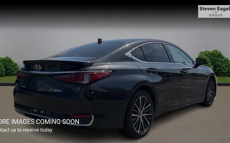 Used Lexus ES300H 218 HP (160 kW) 2021 Sedan