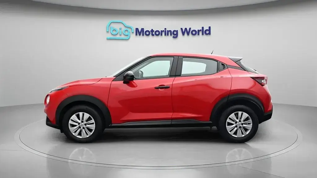 Używany Nissan Juke S 114 KM (83 kW) 2023 Czerwony SUV