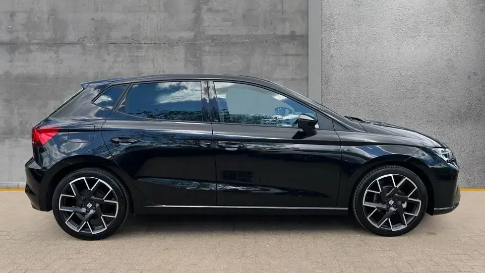 Used Seat Ibiza FR Sport 95 HP (69 kW) 2026 Metallic  midnight black Hatchback