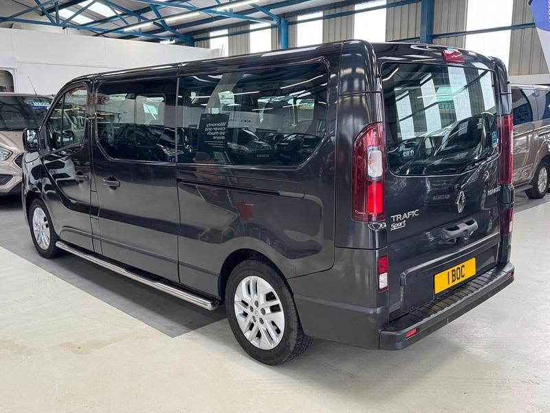 Used Renault Trafic 2018 Black MPV