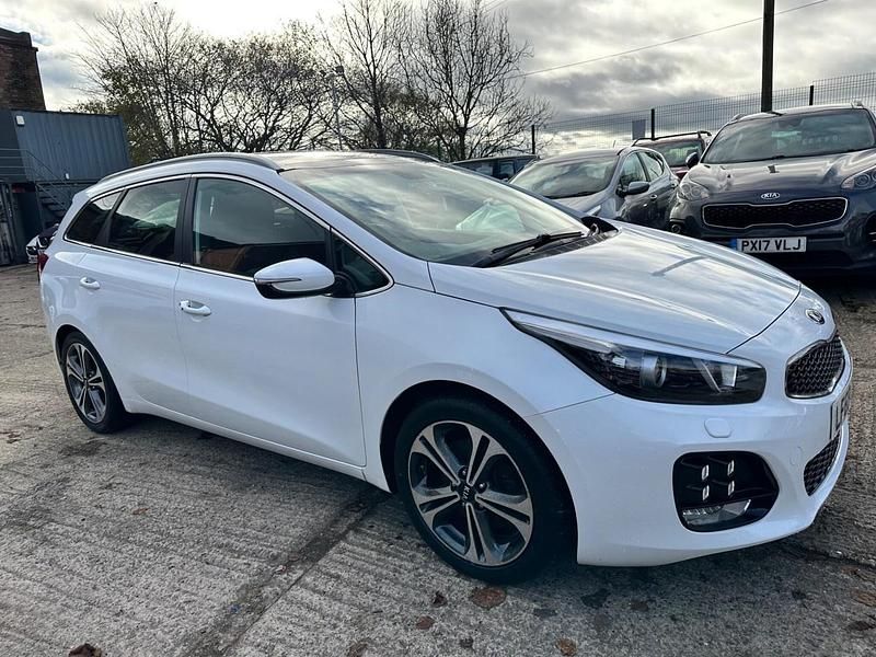 White Used 2018 Kia Ceed Sportswagon GT-Line S Estate | £9,440 (Good price) - Image 1/4