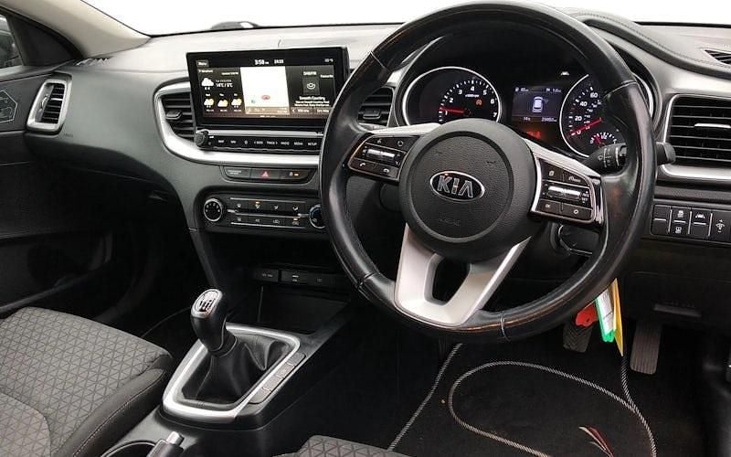 Used Kia Ceed 120 HP (88 kW) 2021 Hatchback