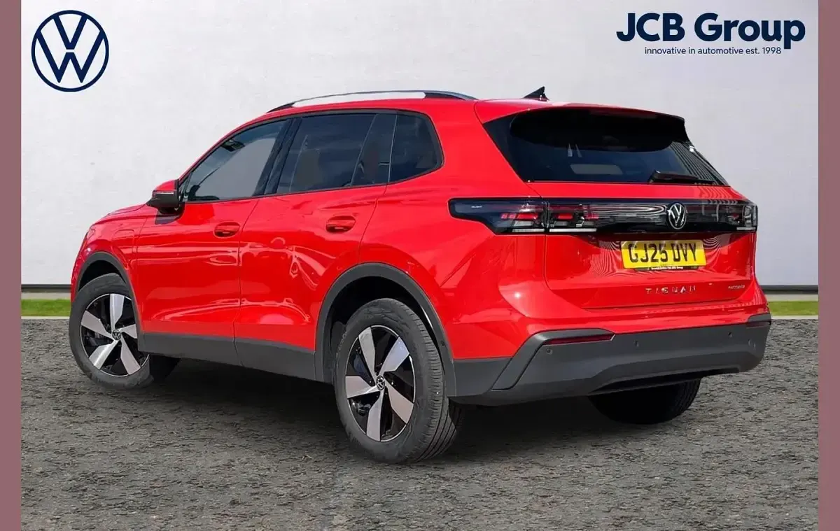 Used VW Tiguan Match 204 HP (150 kW) 2025 Red SUV