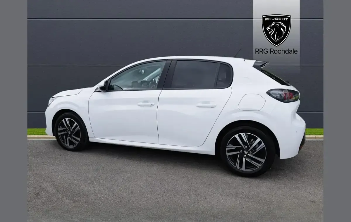 Second-hand Peugeot 208 Allure Premium 101 CP (74 kW) 2021 Alb Hatchback