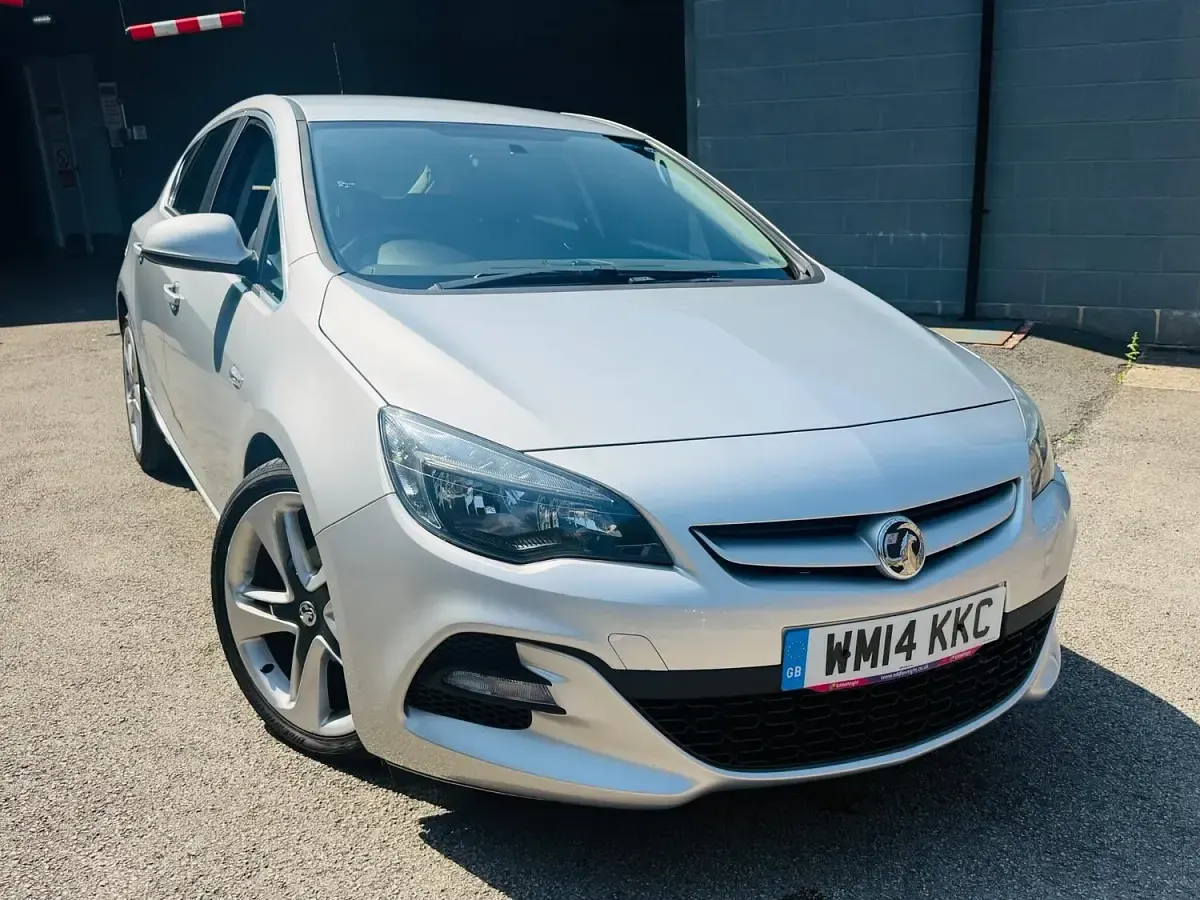 Used Vauxhall Astra Edition 2014 Silver Hatchback