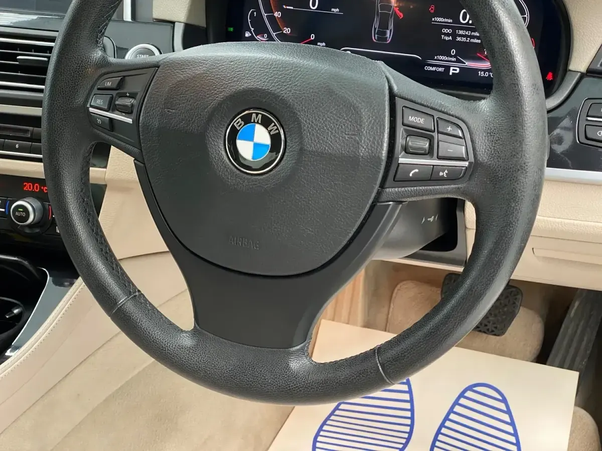 Usado BMW 535 Impressive 313 CV (230 kW) 2012 Azul Berlina