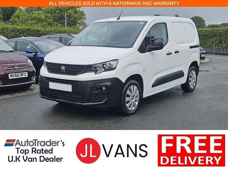 White Used 2020 Peugeot Partner MPV | £10,925 (Fair price) - Image 1/3
