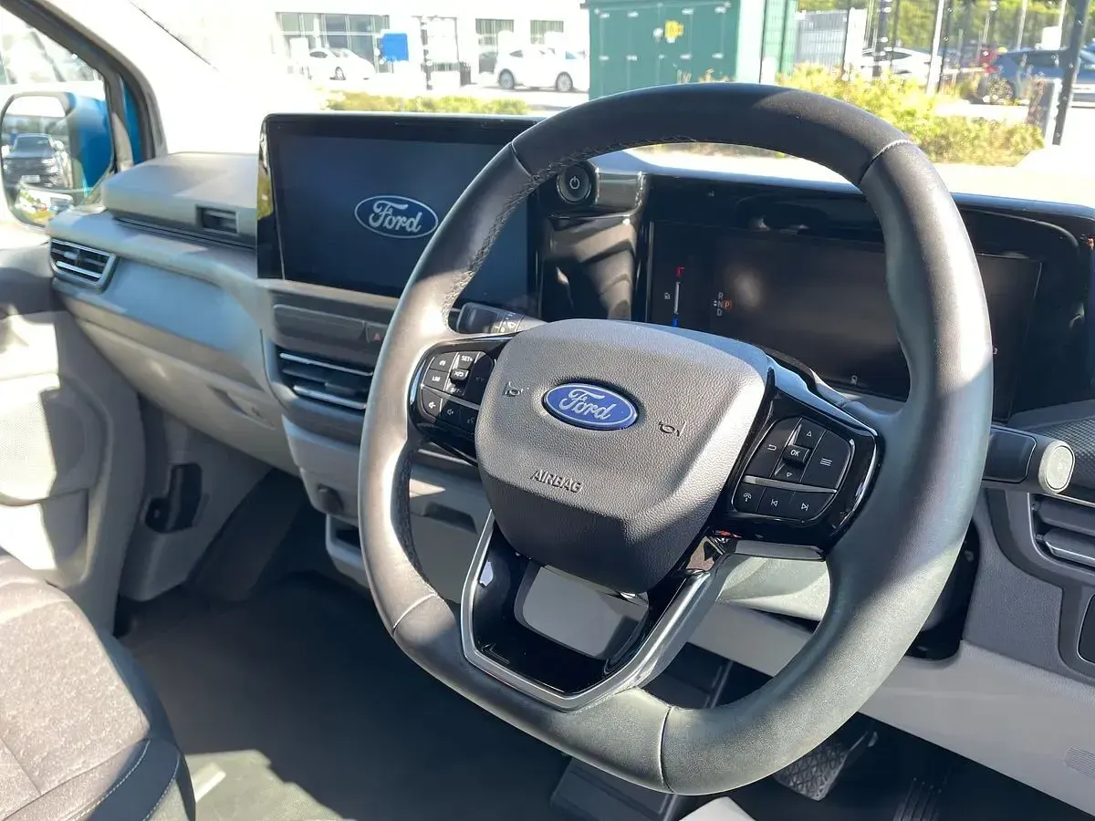 Used Ford Transit Limited 100 kW (136 HP) 2026 Blue Van