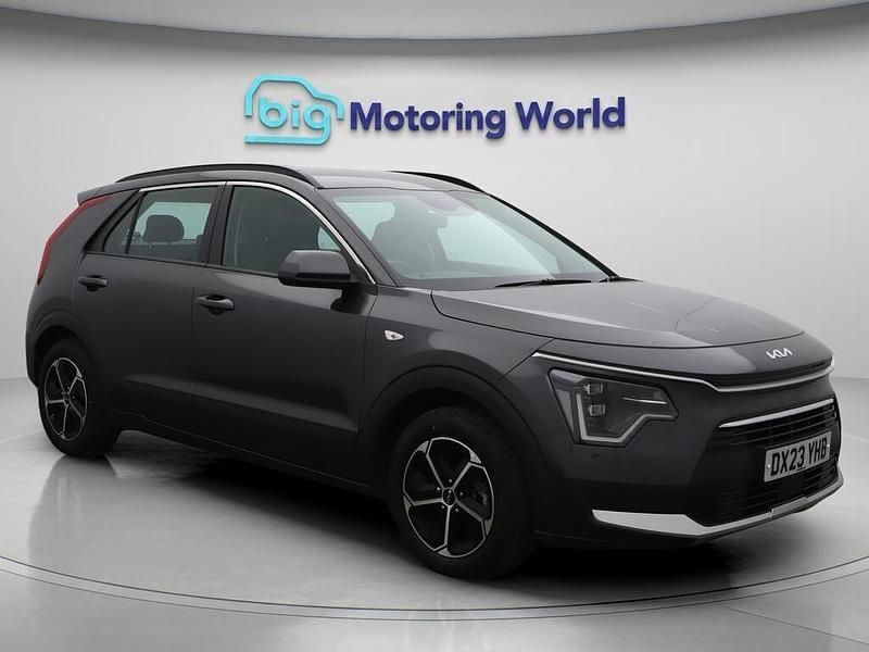 Grey Used 2023 Kia Niro SUV | £18,750 (Good price) - Image 1/4