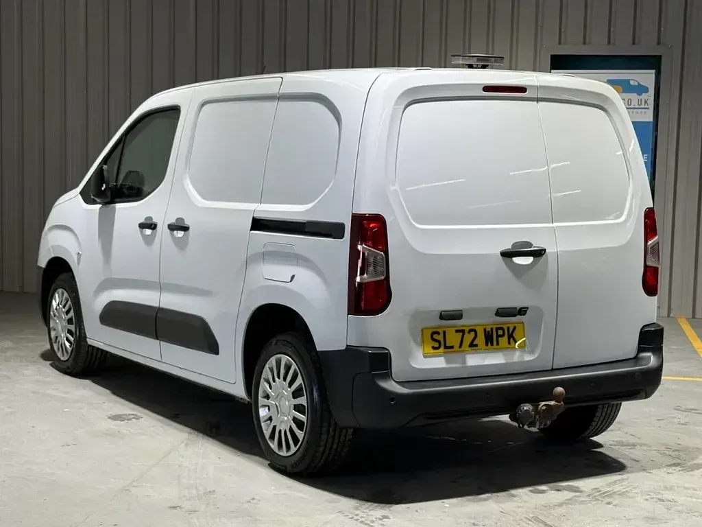 Used Toyota Proace 120 HP (88 kW) 2022 White MPV